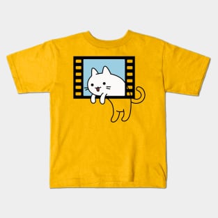 Cat Photo look outside Kids T-Shirt